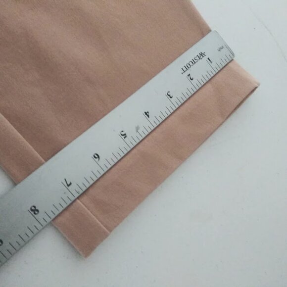 Isaac Mazrahi women's size 12P tan/khaki capris - Picture 11 of 14